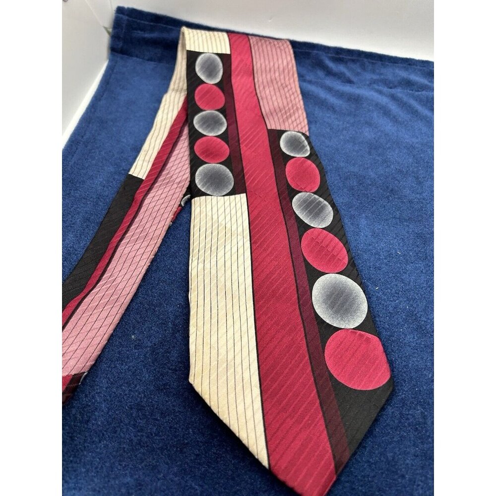Valentino Rudy 100% silk vintage Tie Abstract Italy 60 Inch